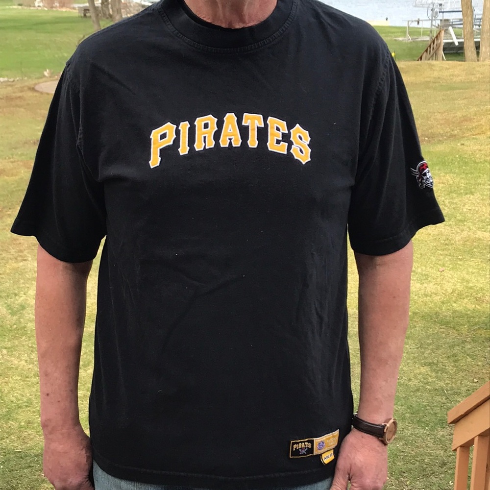 MLB Pirates authorized t-shirt M